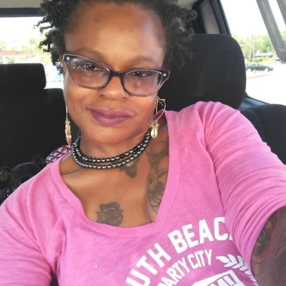 Meet your Posher, Shonda - Picture 1 of 1